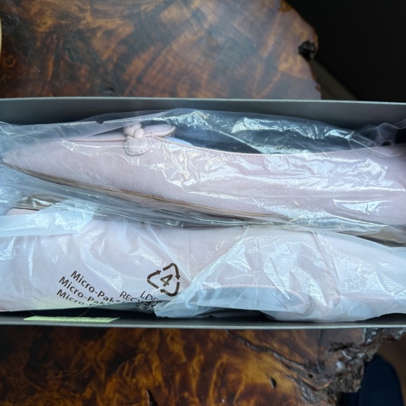 ANNE TAYLOR OPAL BLUSH SLIP ON SUEDE SHOES - Picture 7 of 10